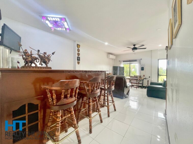 Western Style 6 Bedroom House Big Lot for Sale in South Pacific Golf and Leisure Estates - home bar