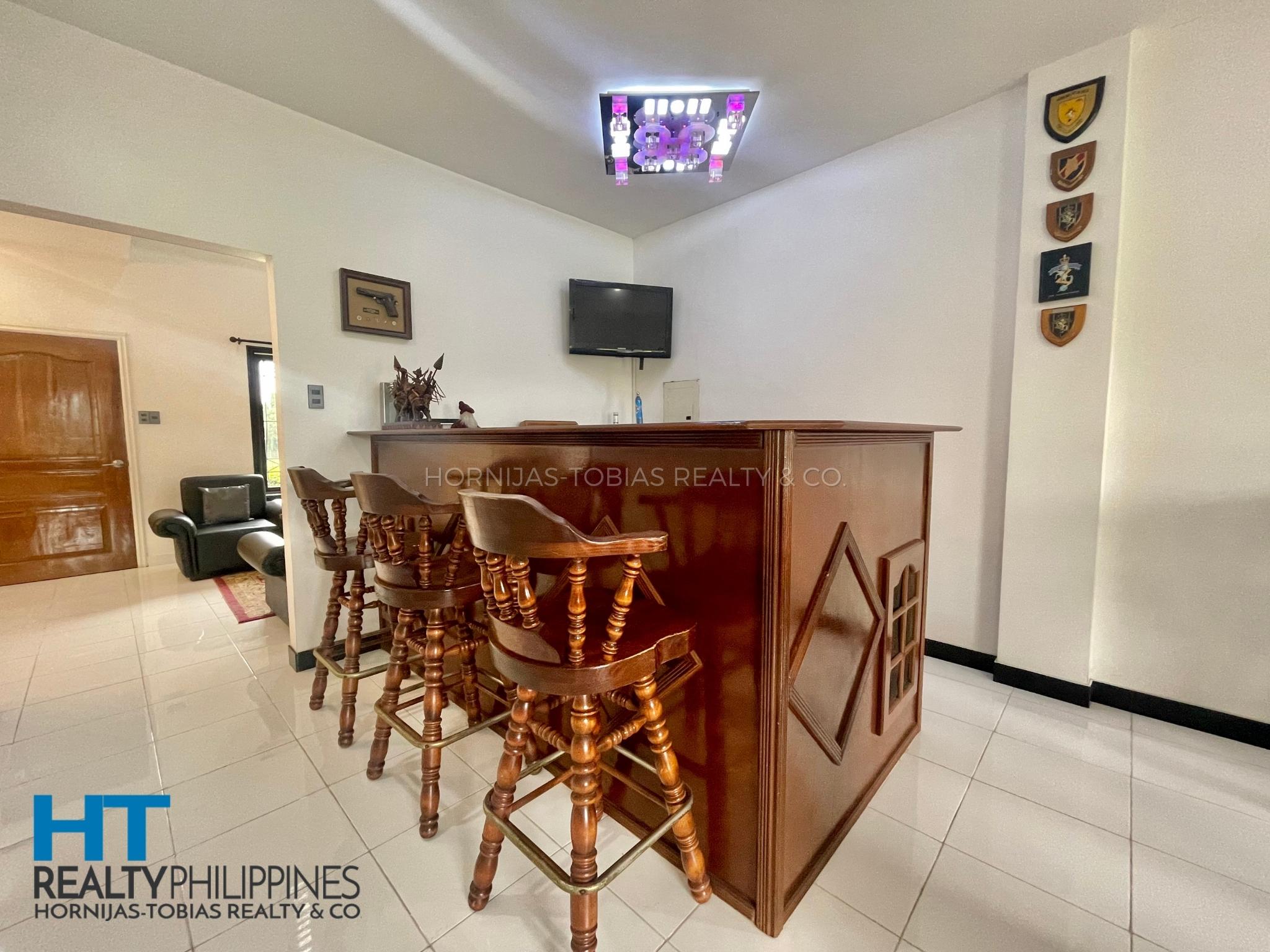 Western Style 6 Bedroom House Big Lot for Sale in South Pacific Golf and Leisure Estates - home bar