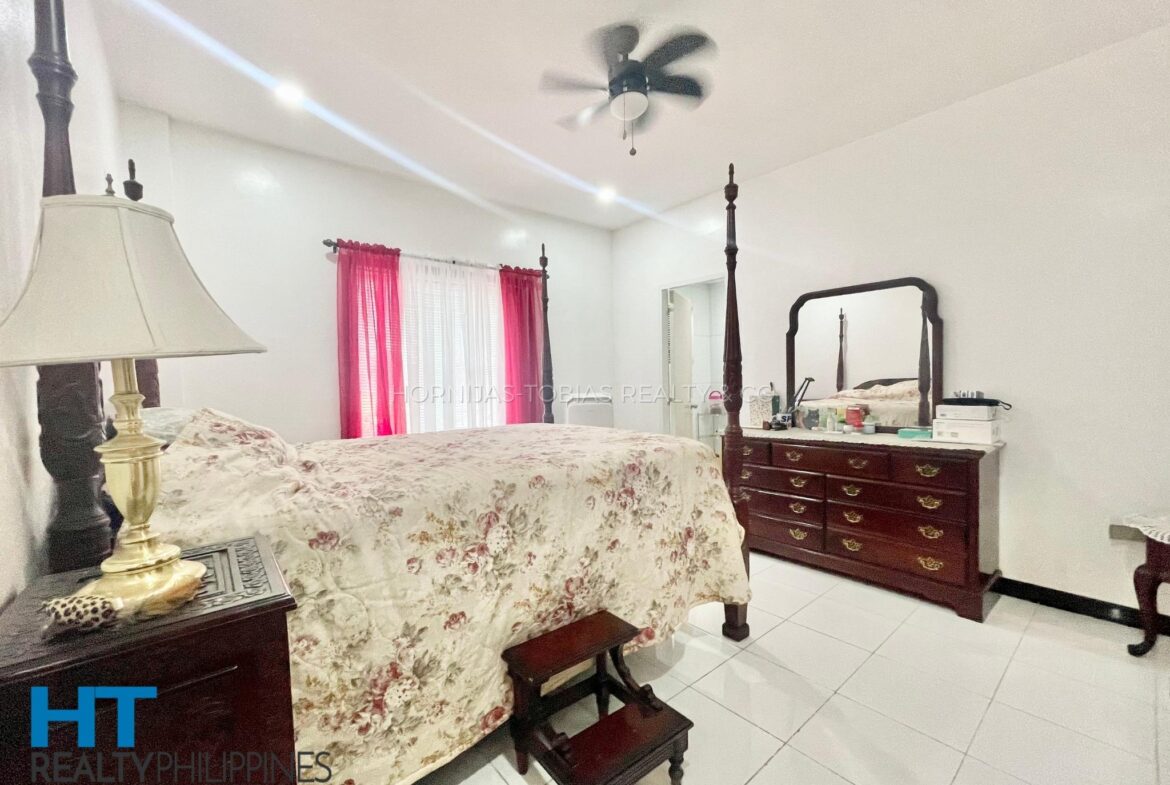 Western Style 6 Bedroom House Big Lot for Sale in South Pacific Golf and Leisure Estates - bedroom 1