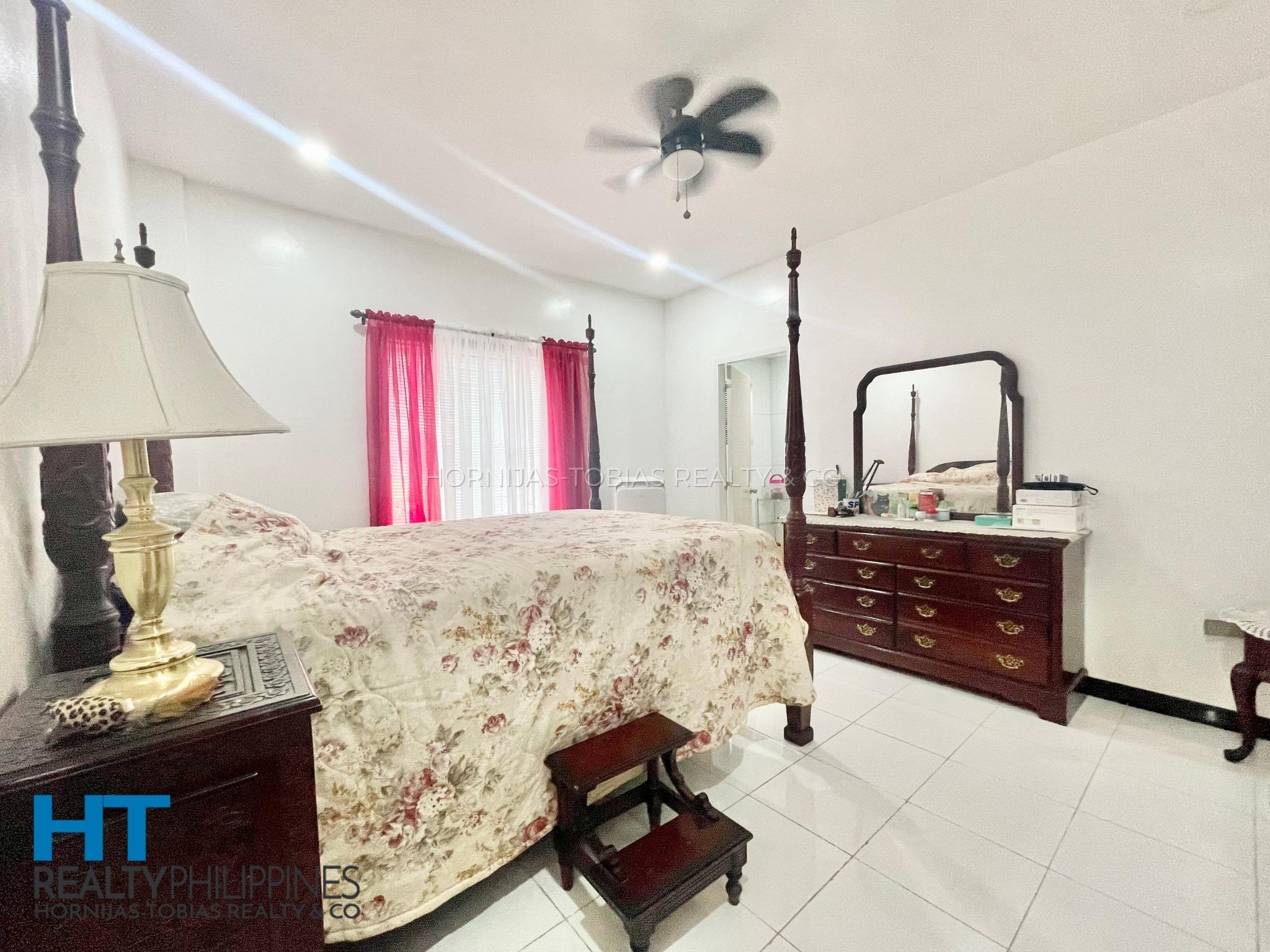 Western Style 6 Bedroom House Big Lot for Sale in South Pacific Golf and Leisure Estates - bedroom 1