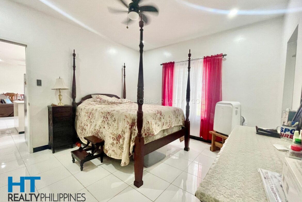 Western Style 6 Bedroom House Big Lot for Sale in South Pacific Golf and Leisure Estates - bedroom 1