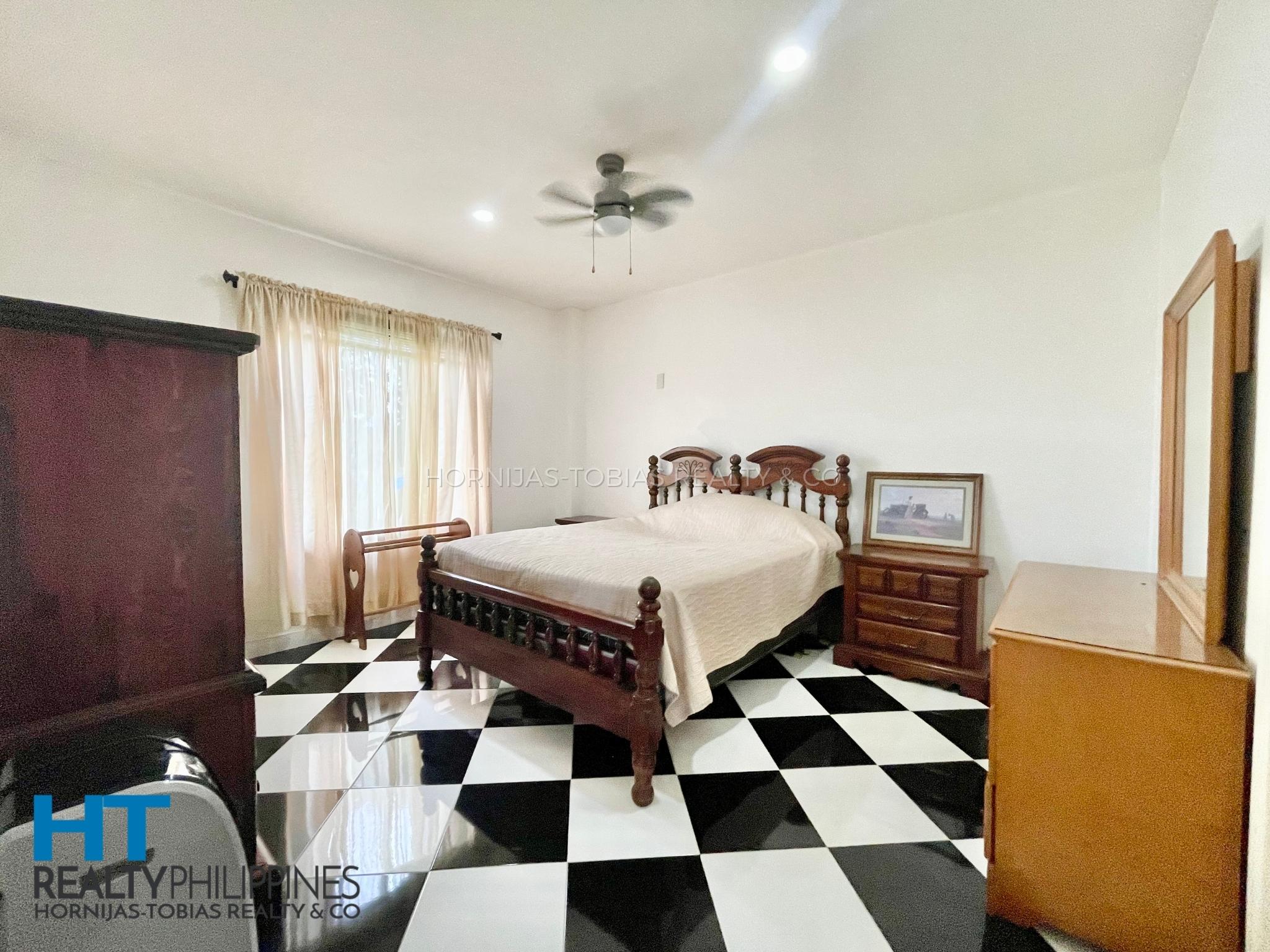 Western Style 6 Bedroom House Big Lot for Sale in South Pacific Golf and Leisure Estates - bedroom 3