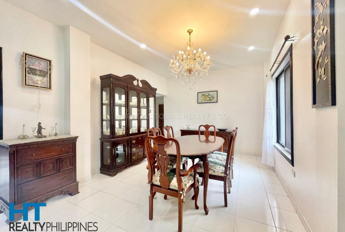 Western Style 6 Bedroom House Big Lot for Sale in South Pacific Golf and Leisure Estates - formal dining room