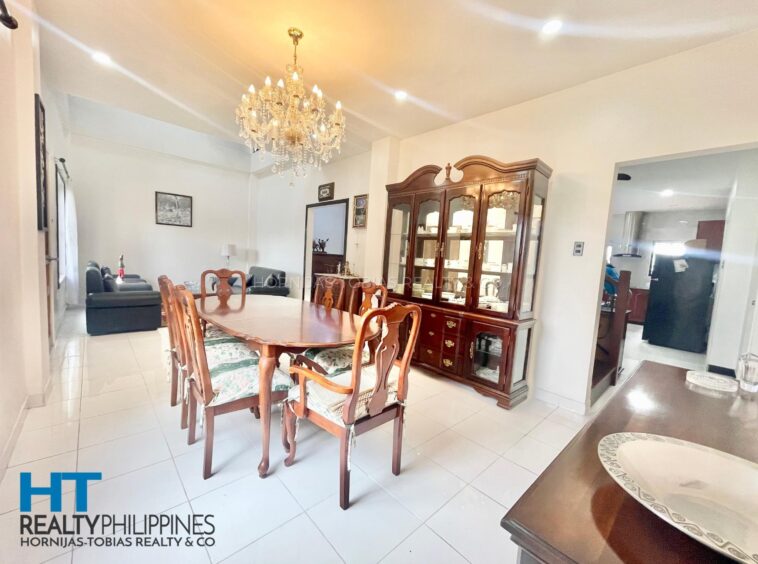 Western Style 6 Bedroom House Big Lot for Sale in South Pacific Golf and Leisure Estates - dining and living