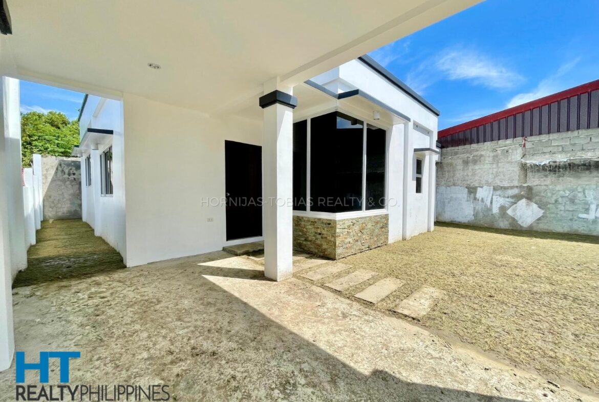 Parking FS220708 House for Sale in 3BR 2TB Victoria Village, Matina, Davao City