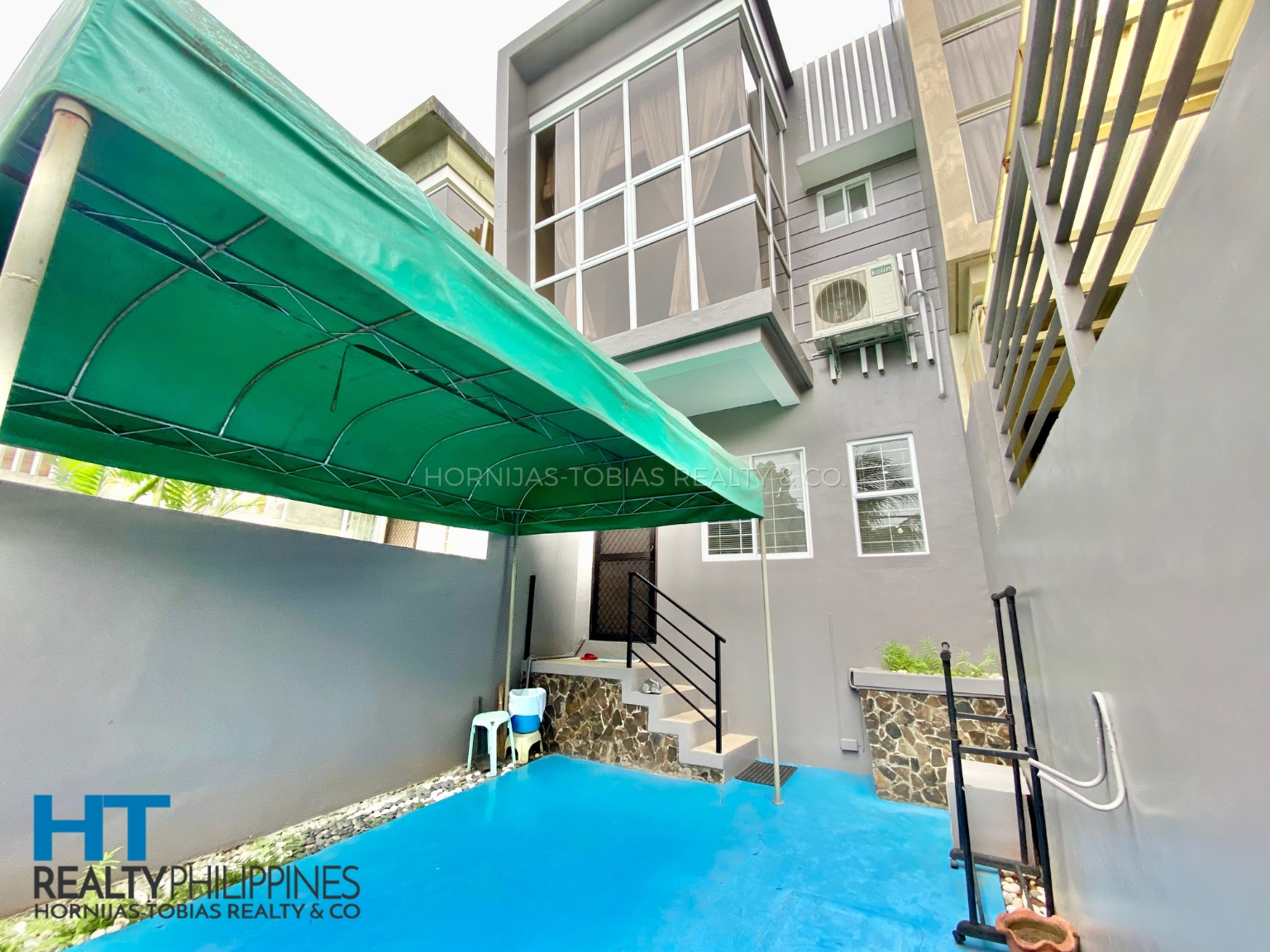 For sale 4-Bedroom Townhouse Guadalupe Village Lanang, Davao City