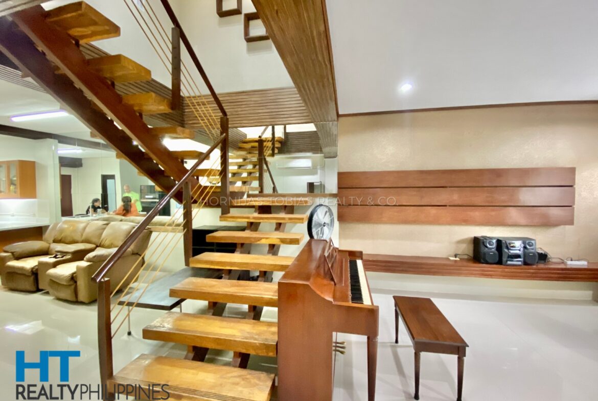 Stairs - For sale 4-Bedroom Townhouse Guadalupe Village Lanang, Davao City