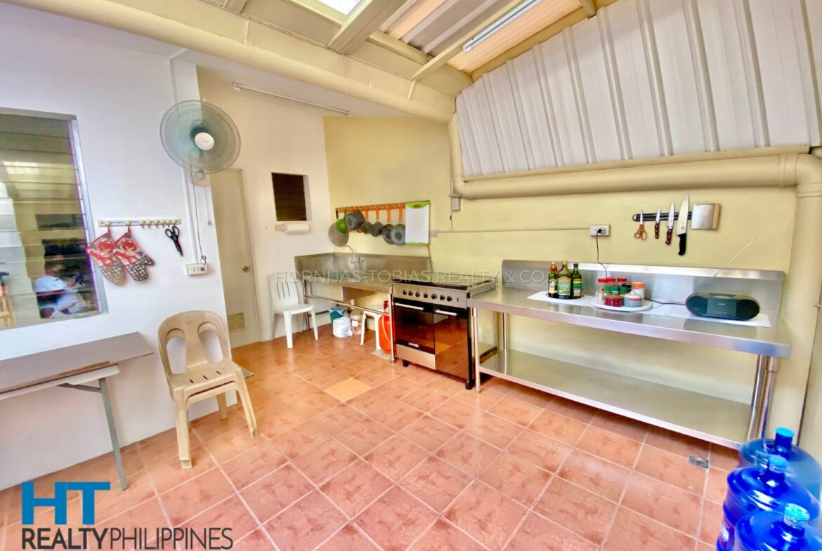 Wet Kitchen - For sale 4-Bedroom Townhouse Guadalupe Village Lanang, Davao City