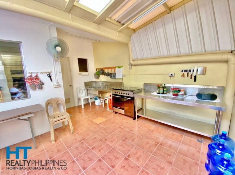 Wet Kitchen - For sale 4-Bedroom Townhouse Guadalupe Village Lanang, Davao City
