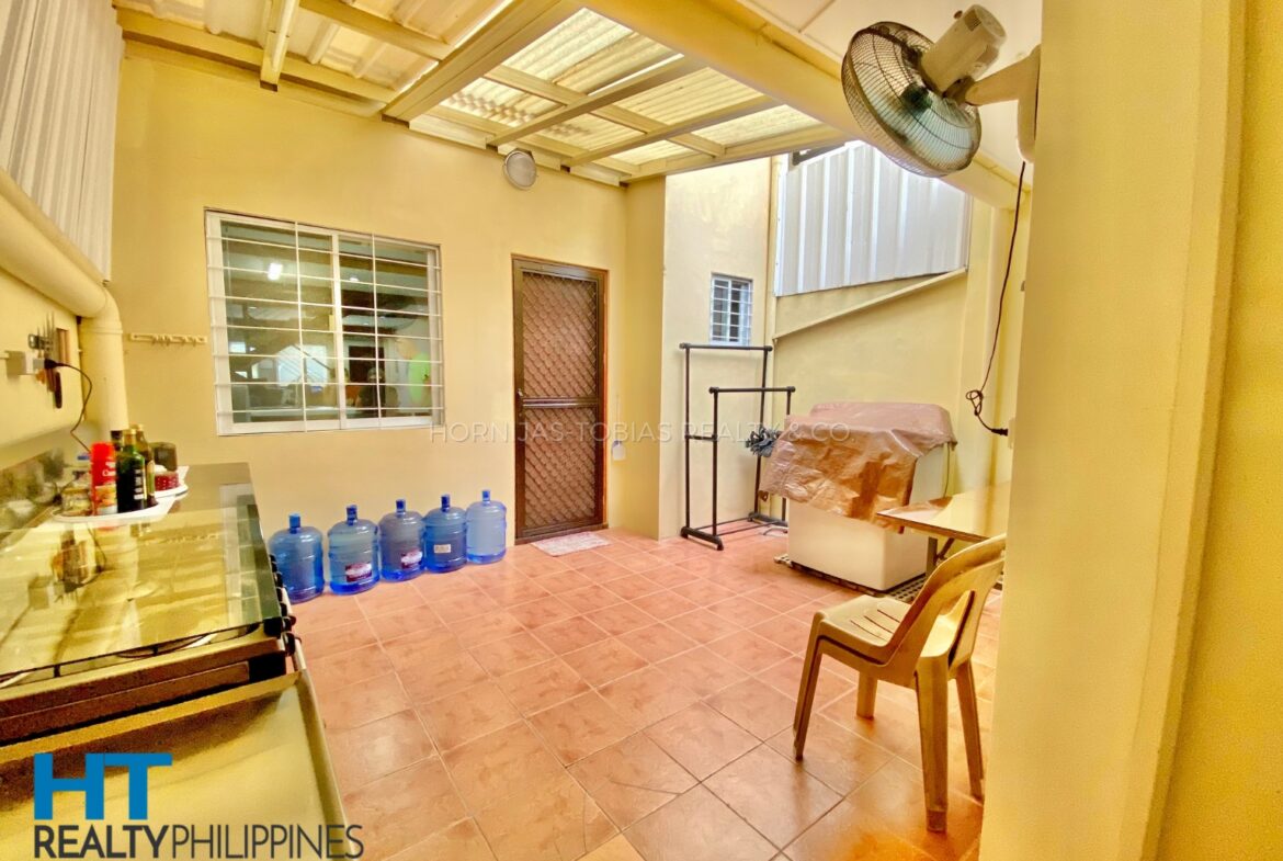 Wet Kitchen - For sale 4-Bedroom Townhouse Guadalupe Village Lanang, Davao City