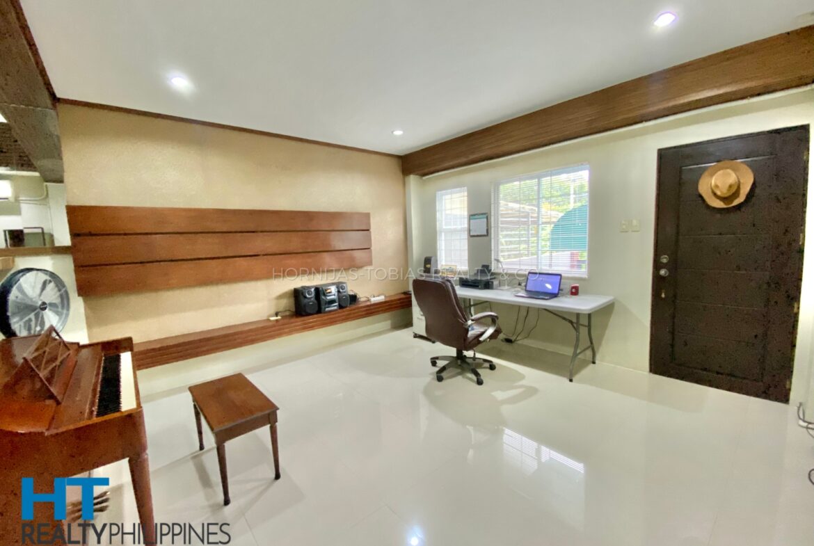 Living Space - For sale 4-Bedroom Townhouse Guadalupe Village Lanang, Davao City