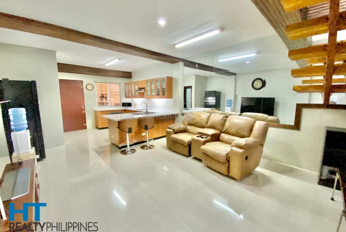 Dining - For sale 4-Bedroom Townhouse Guadalupe Village Lanang, Davao City