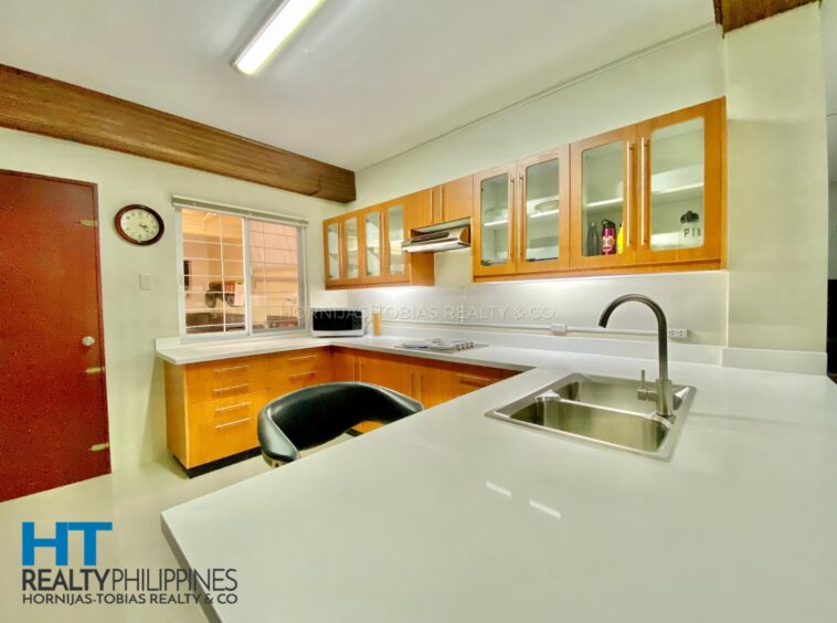 Kitchen - For sale 4-Bedroom Townhouse Guadalupe Village Lanang, Davao City