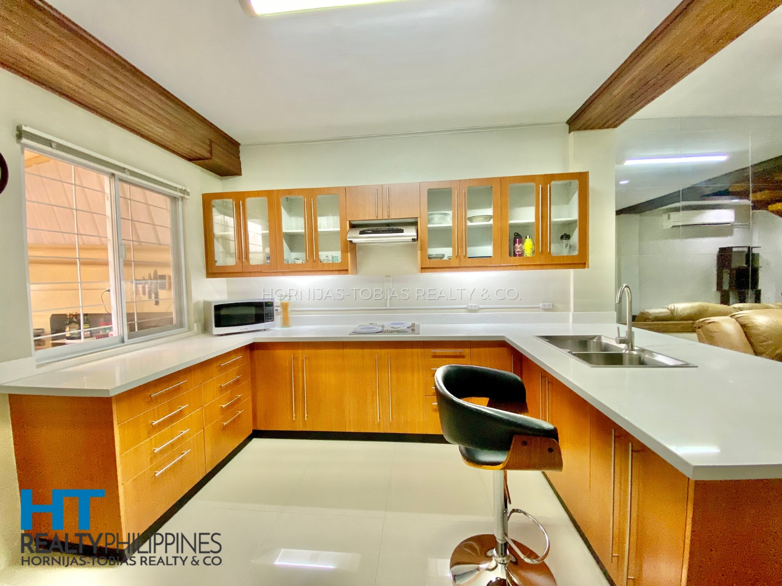 Kitchen - For sale 4-Bedroom Townhouse Guadalupe Village Lanang, Davao City