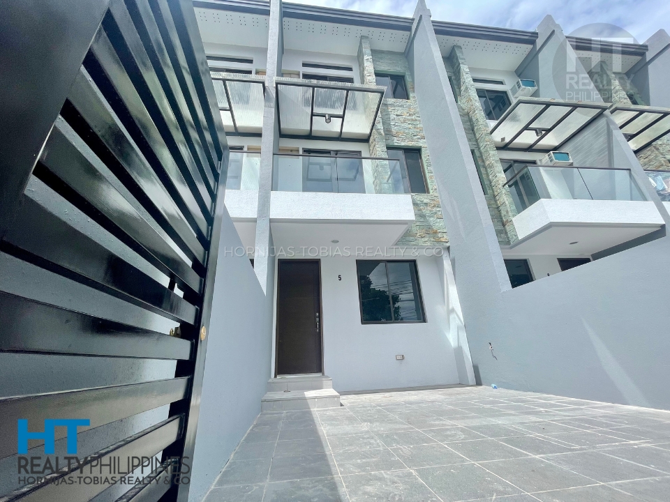 Brand New Move-In Ready 3-Level Townhouse in Damosa Business District, Lanang