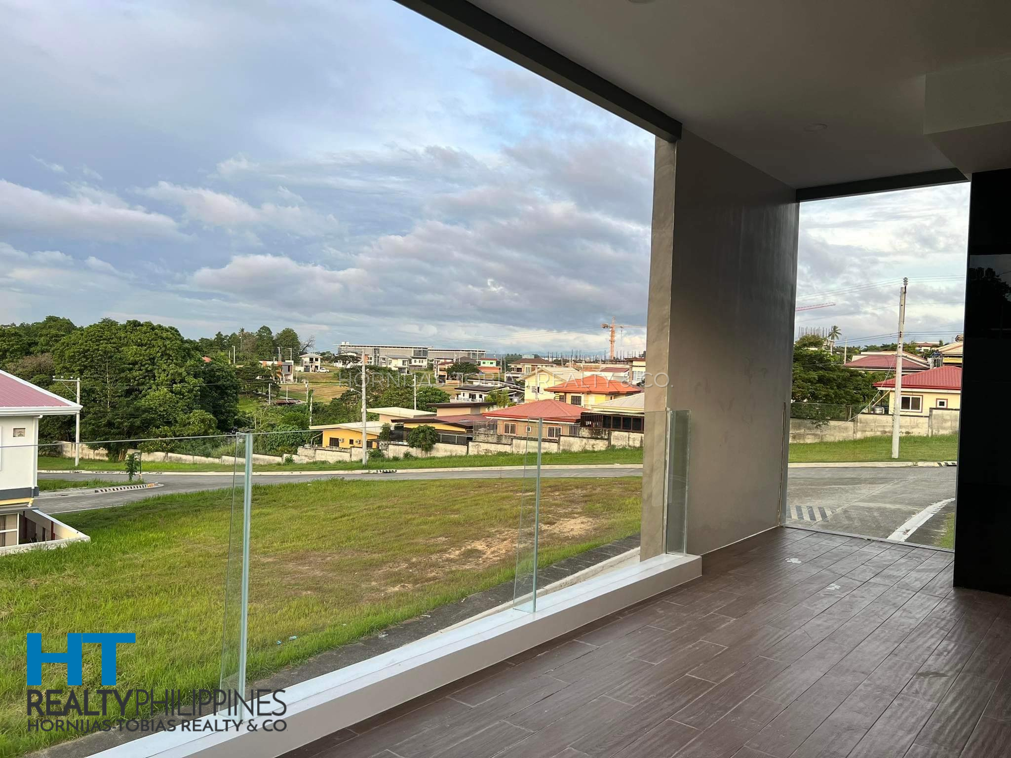 Balcony - Modern and Minimalist House for Sale in Ponte Verde, Buhangin, Davao City, Davao del Sur