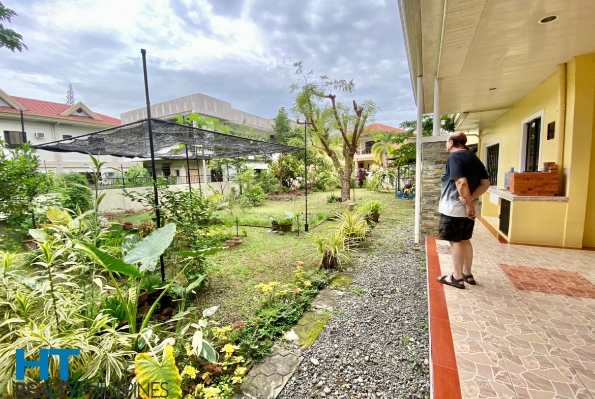 Patio and Garden - Two Storey House Spacious 613 SQM Lot in Exclusive and Family Friendly Community in Matina, Davao City