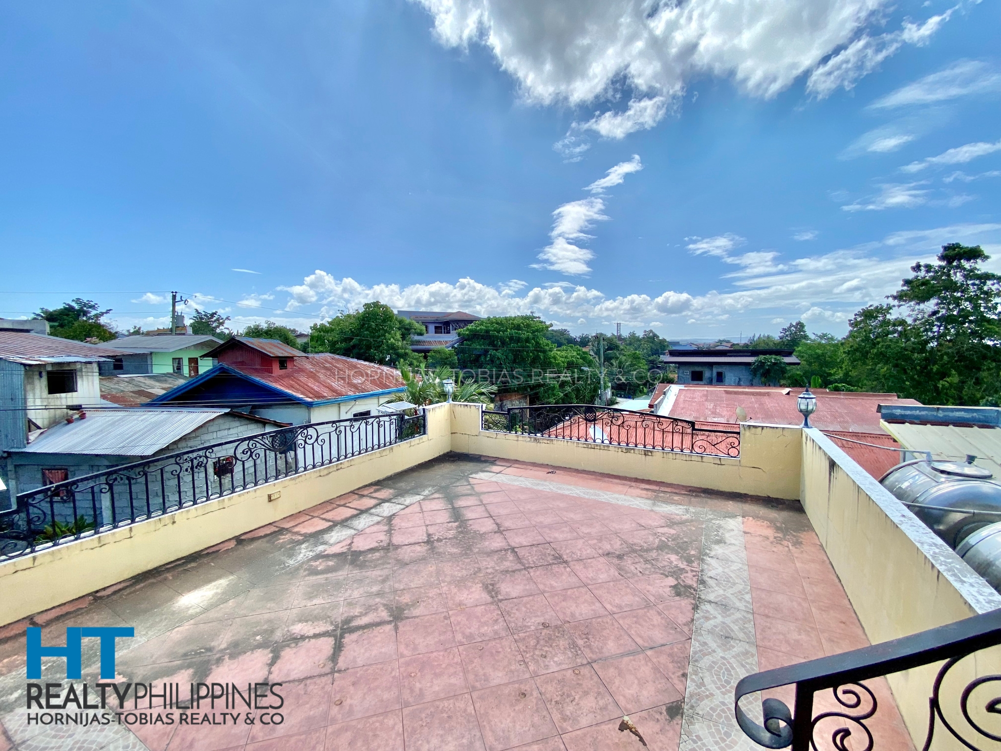 Balcony - Big lot 2-storey house with 4 bedrooms located in Mutual Homes, Catitipan Buhangin Davao City