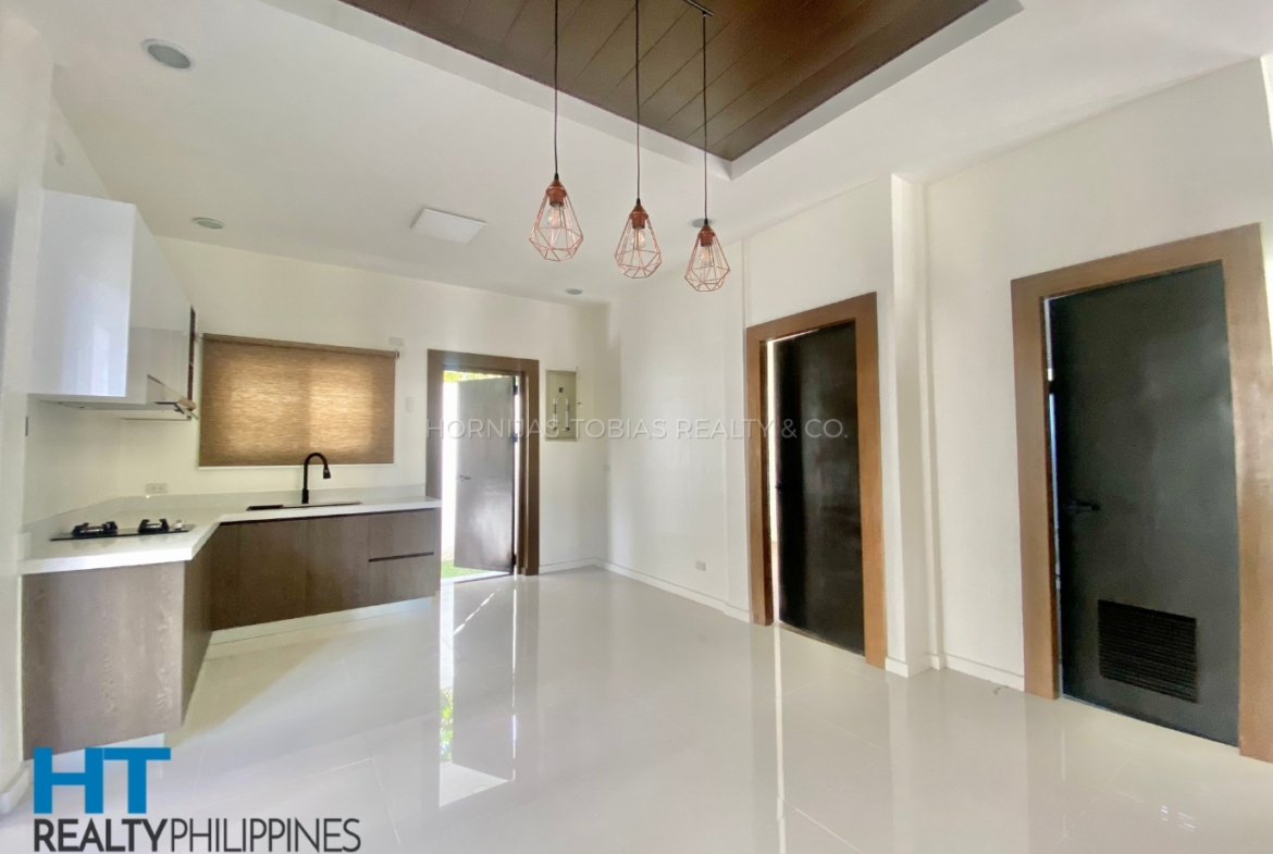 Dining Area - 4 bedroom house for sale in high-end subdivision in Ma-a, Davao City, Davao del Sur