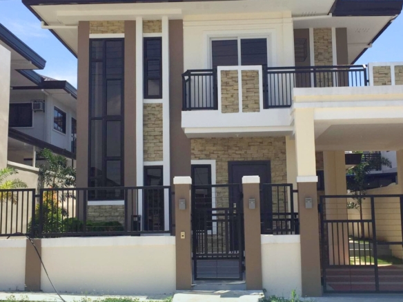 MH286 4 bedrooms 3 bathrooms ready occupancy house for sale in ilumina estate communal buhangin davao
