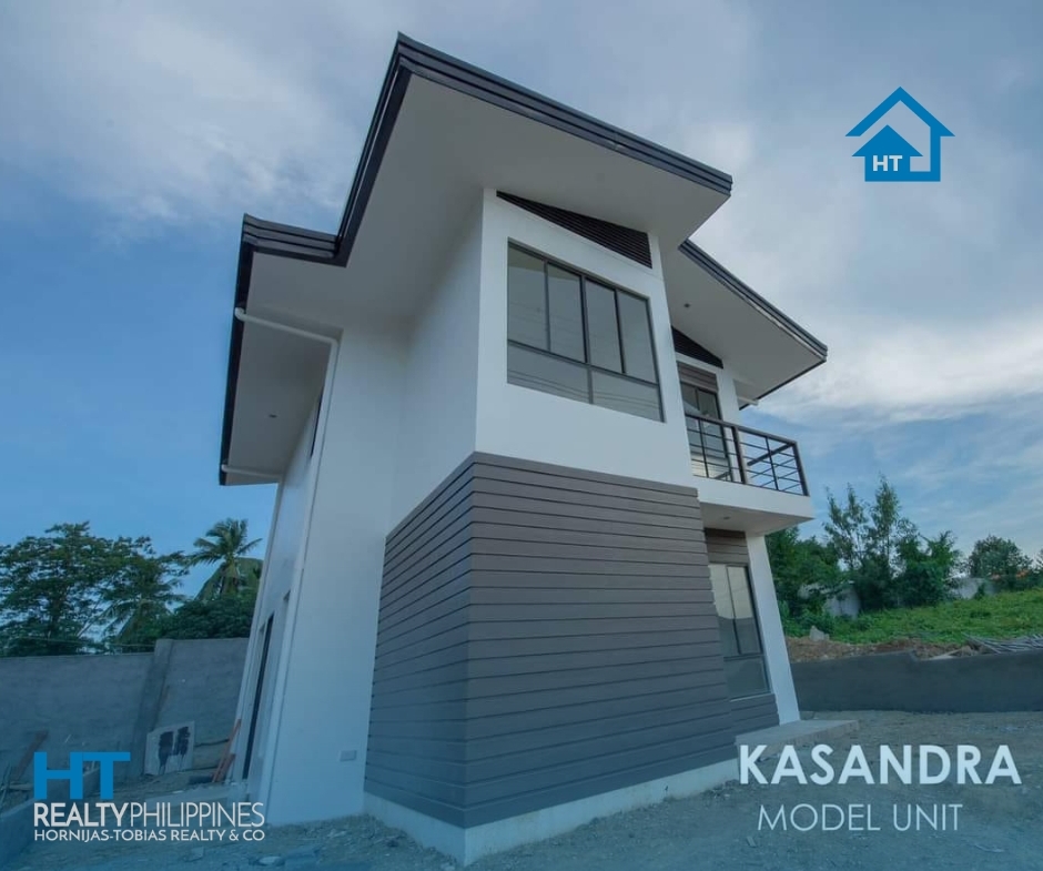 Side - House for sale with 4 bedrooms and 3 bathrooms in Aspen Heights, Communal, Buhangin, Davao City. Near airport.