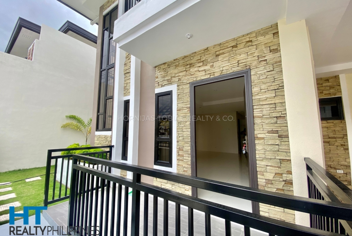 Entrance - brand new move-in ready 4 bedroom 3 bathroom house for sale in Ilumina Estate 2 Communal Buhangin, Davao City