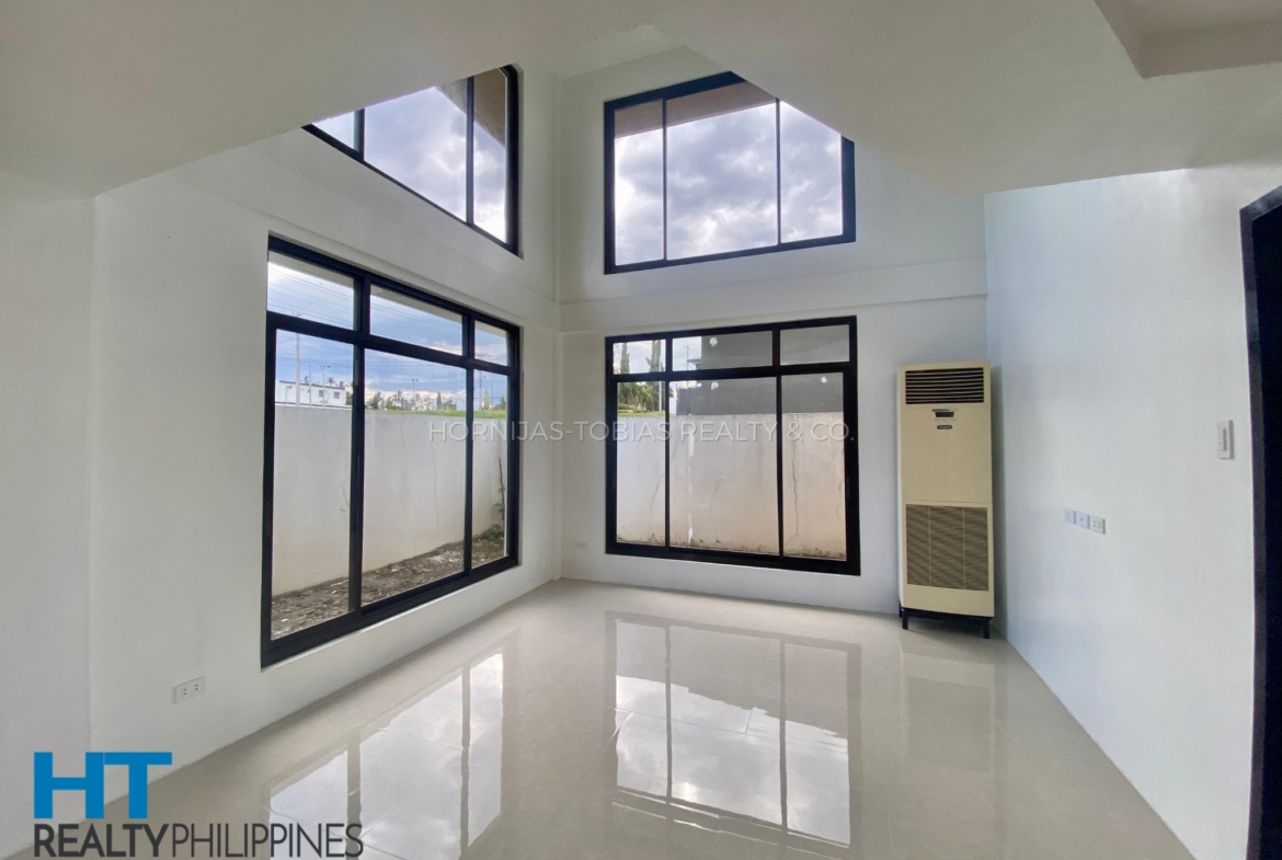 living room - Newly renovated house with 4 bedrooms and 3.5 bathrooms for sale in Valle Verde Residential Estate, Panacan, Davao City