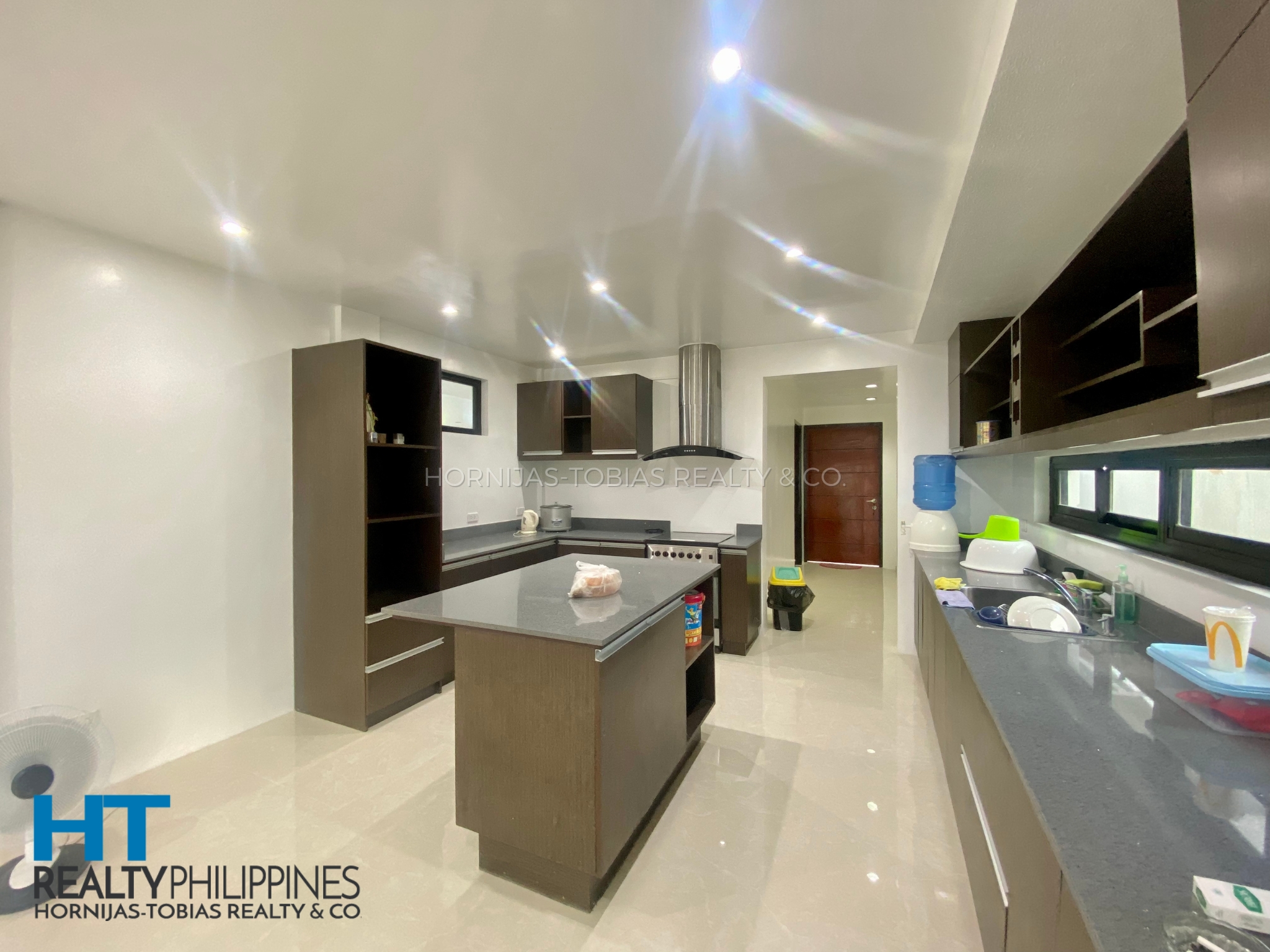 kitchen - Newly renovated house with 4 bedrooms and 3.5 bathrooms for sale in Valle Verde Residential Estate, Panacan, Davao City