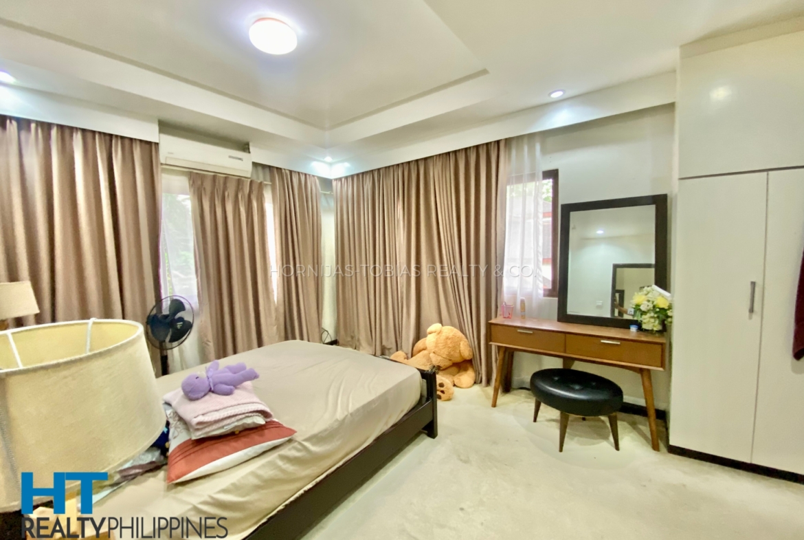 Master Bedroom - Corner house and lot with 4 bedrooms and 3 bathrooms furnished for sale in Twin Palms, Ma-a, Davao City